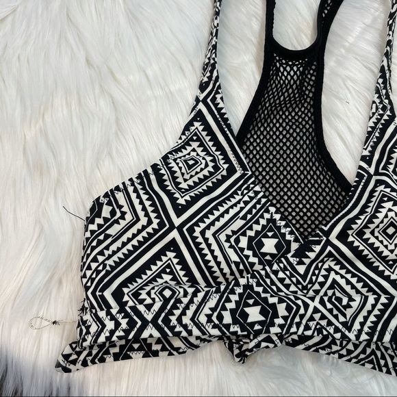 NWT Sundazed Ariel Halter Wrap Aztec Bikini Md - Picture 4 of 14